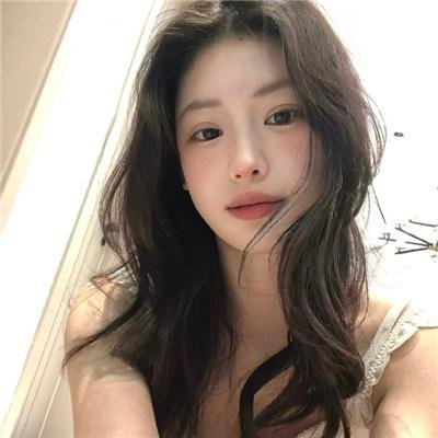 大明湖畔有人家 海报